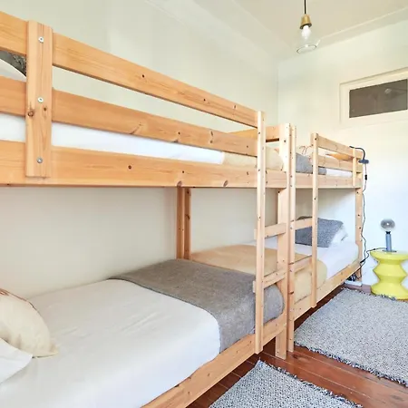 Quiet&Central 2BR APT, By TimeCooler-3