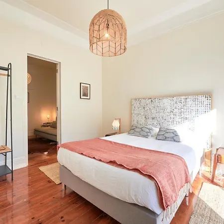 Quiet&Central 2BR APT, By TimeCooler-2